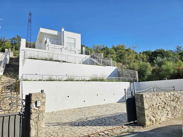 Panoramic view house in Ratac with swimming pool — photo 4